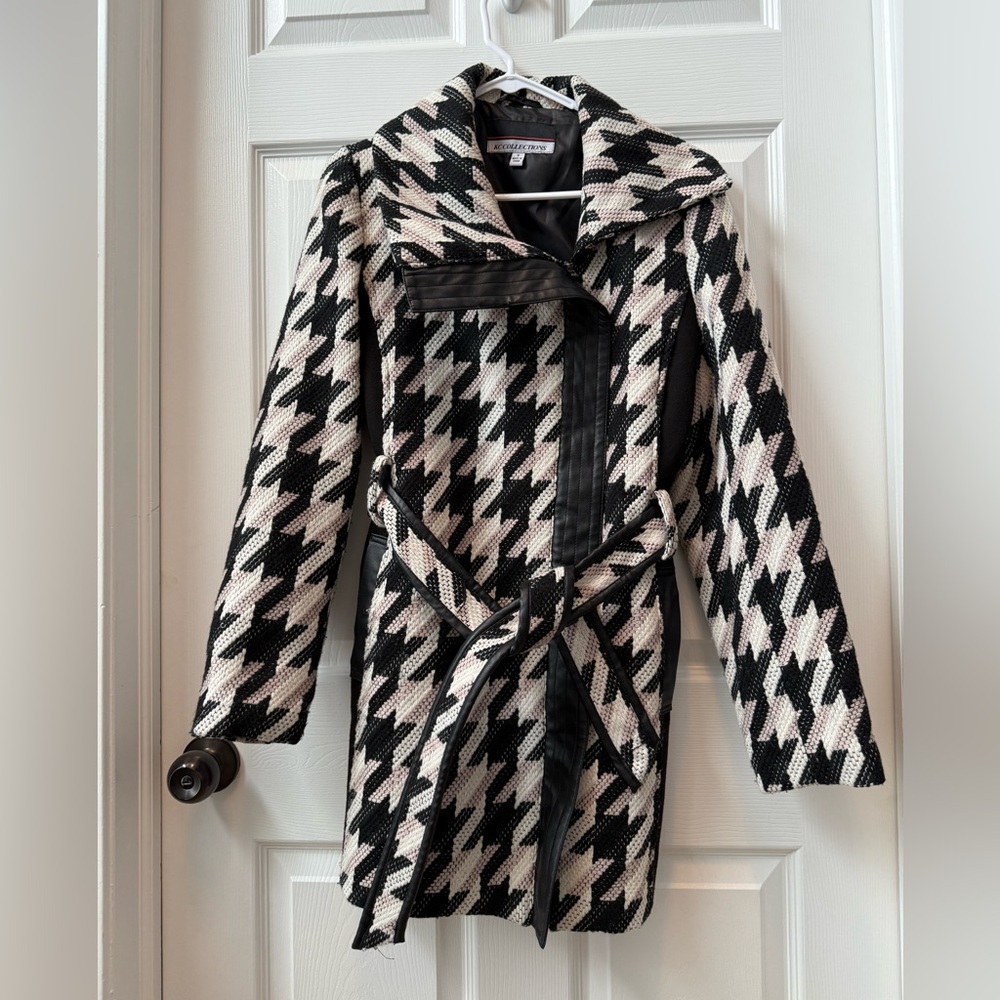 KC Collections Blush, Black, and White knit and leather belted coat